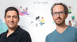 Codota co-founders Dror Weiss (right) and Prof. Eran Yahav Photo:Eyal Tueg 