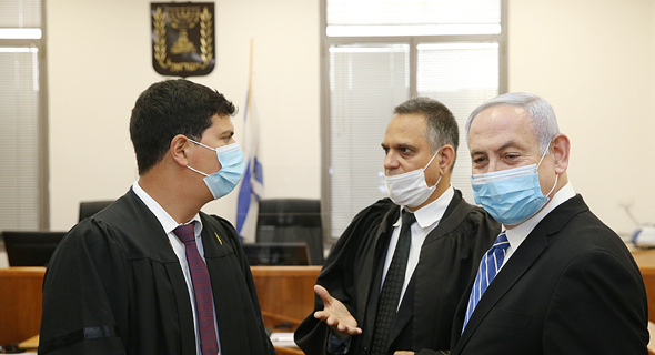 נתניהו ועורכי דינו בבית המשפט, צילום: עמית שאבי