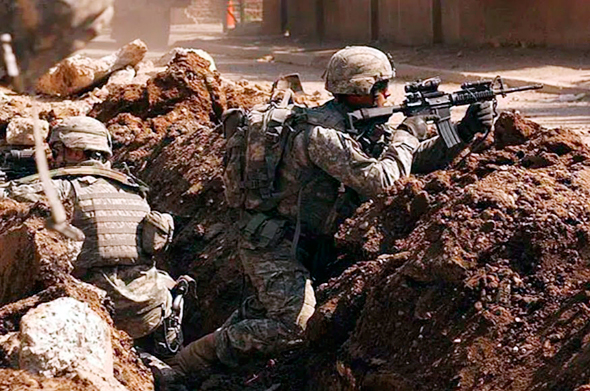חיילי ארה"ב נלחמים בעיראק