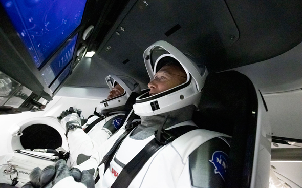 האסטרונאוטים בהאנקן והארלי בדראגון קרו, צילום: ספייס אקס