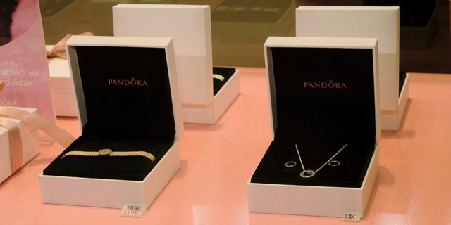 תכשיטים של פנדורה, צילום: רויטרס