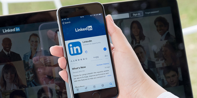 LinkedIn becomes a battlefield, as job searches shift to the web
