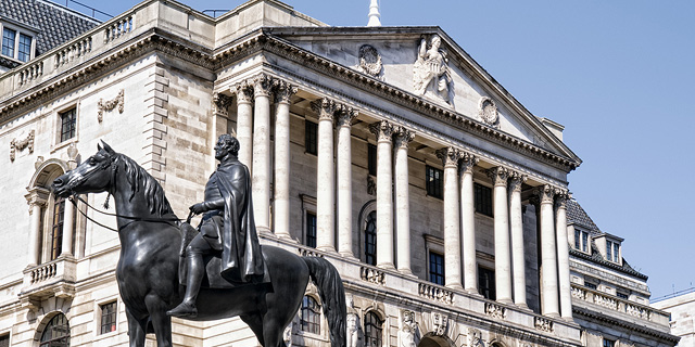  הבנק האנגלי העלה את הריבית ב-0.25% ל-4.50% - רמתה הגבוהה מזה 15 שנה