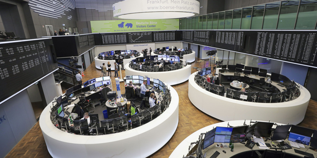 נעילה ירוקה בבורסות אירופה; פולקסווגן קפצה ב-4.8%