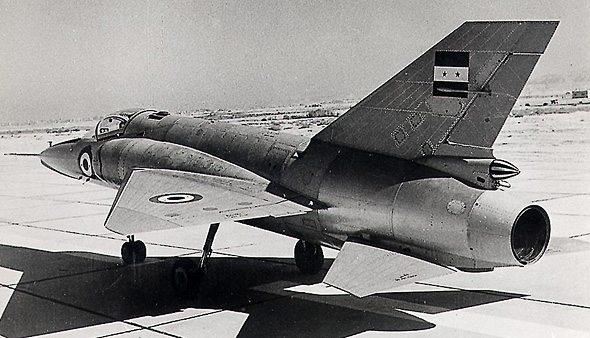 מטוס ה-HA300 מאחור, צילום: secretprojects 