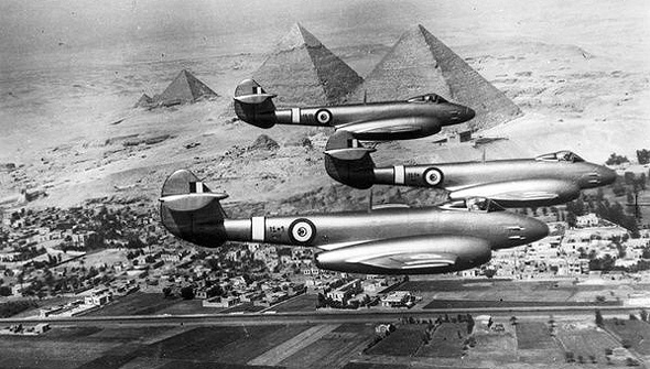 מטוסי מטאור מתוצרת בריטניה, בשירות חיל האוויר המצרי, צילום: National Aerospace Library