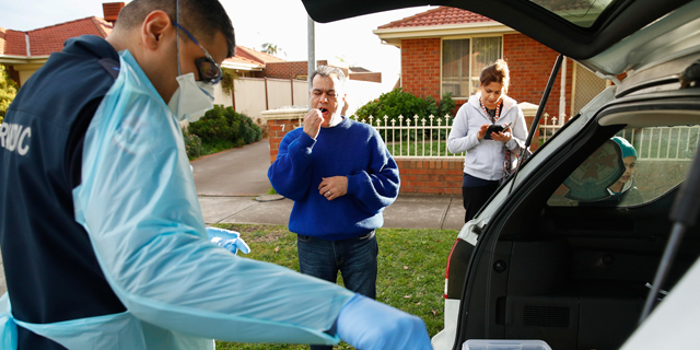 בדיקת קורונה במדינת ויקטוריה באוסטרליה, צילום: EPA
