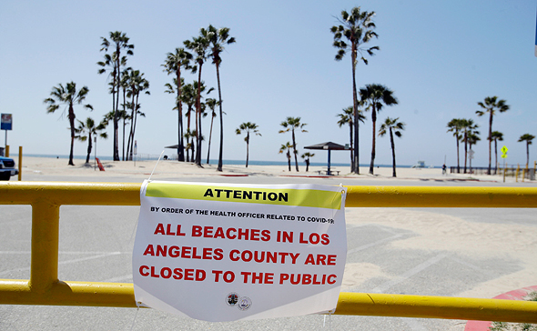 חוף ים בלוס אנג'לס בזמן הסגר במרץ