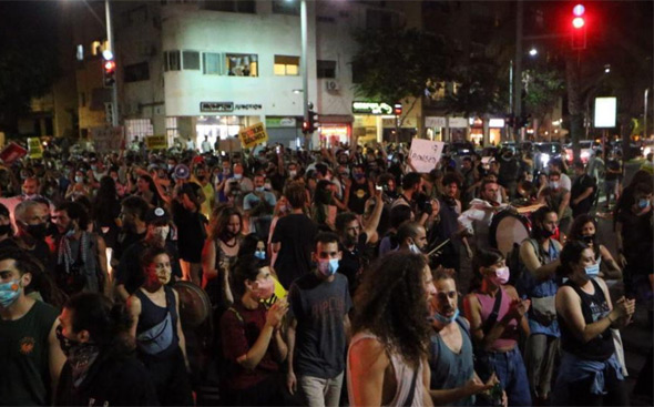 ההפגנה אתמול בתל אביב, צילום: מוטי קמחי