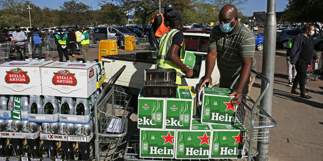 דרום אפריקה אוסרת מכירת אלכוהול - כדי להוריד את הלחץ על מערכת הבריאות