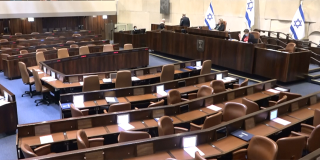 מניעת פיזור הכנסת מחר בספק: אין בינתיים 61 ח&quot;כים שיתמכו בהצעת החוק 