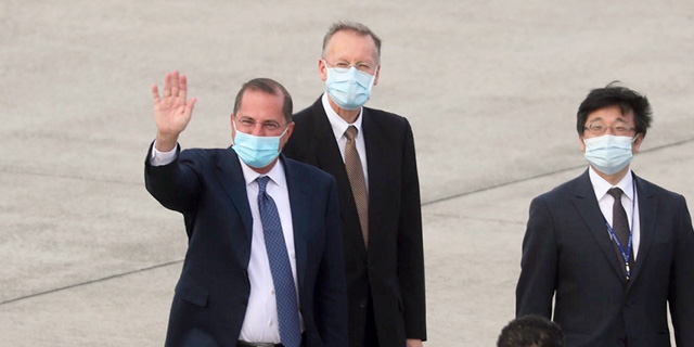 שר הבריאות האמריקאי אלכס אזאר הגיע לטייוואן, צילום: אי אף פי