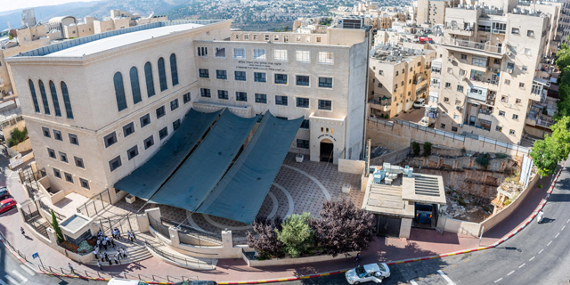בכמה הושכרה דירת גן בשכונת רוממה בירושלים?