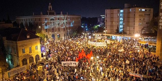 בג&quot;ץ: ההגבלות על ההפגנות יבוטלו הלילה, ממליצים לממשלה להודיע על כך לציבור