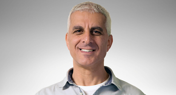 Daniel Benatar was appointed assistant general manager of Fab-Sort Manufacturing at Intel. Photo: Intel