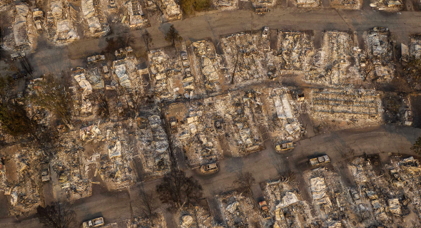מתחם קרוואנים שנשרף בפניקס, אורגון, צילום: גטי