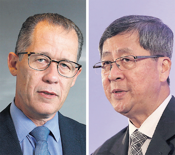 Rivulis chairman Gillon Beck (left) and Temasek chairman Lim Boon Heng. Photo: Amit Shaal, Chris Jackson