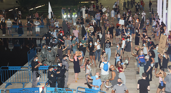 הפגנה בכיכר דיזינגוף נגד ביבי, צילום: מוטי קמחי