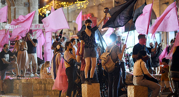המחאה בכיכר השעון ביפו, צילום: יובל חן 