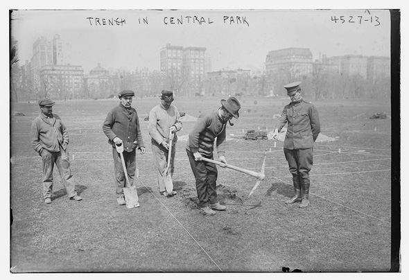 העבודות על הקמת הפארק נמשכו גם לאחר השקתו, צילום: Library of Congress, Prints & Photographs Division