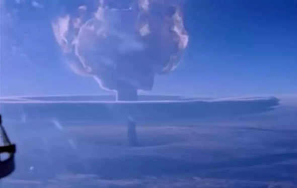 הפיצוץ האטומי הכי גדול בהיסטוריה, ממרחק של מאות ק"מ
