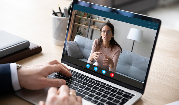 An employer interviews an applicant via Zoom. Photo: Shutterstock