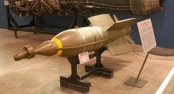 נעים להכיר: פצצה מונחית לייזר, מקור: USAF