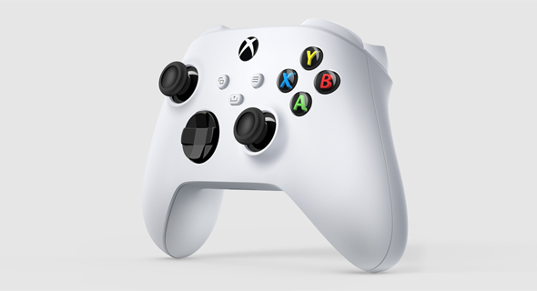 השלט של ה-Xbox החדש. דומה לישן, פחות מחליק מהיד, צילום: : יח"צ