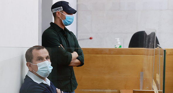יעקב אדרי בבית המשפט בהארכת מעצרו