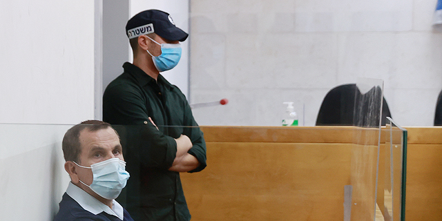 יעקב אדרי בבית המשפט בהארכת מעצרו, צילום: אוראל כהן