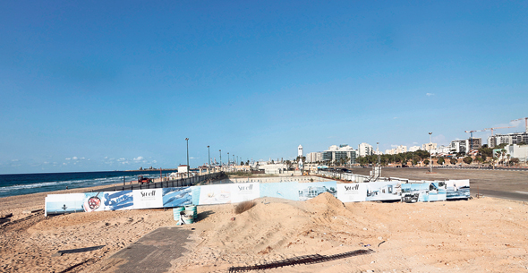 השטח המתוכנן למלונאות על קו החוף באשדוד. בעירייה טוענים שהזכויות נועדו ל“גדילה פנימה”