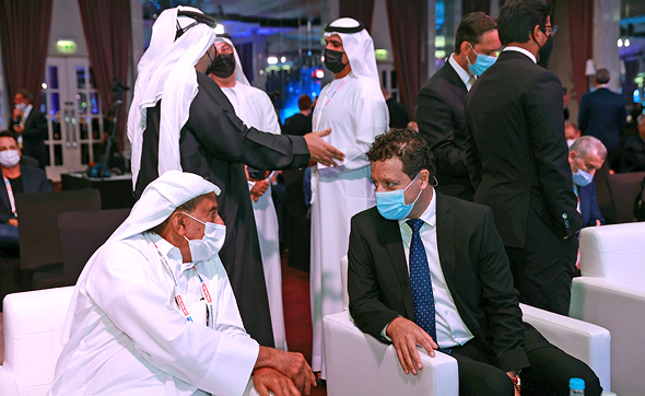 Israeli and Emirati busienss people talk shop at Calcalist's Israel-Dubai Conference. Photo: Orel Cohen