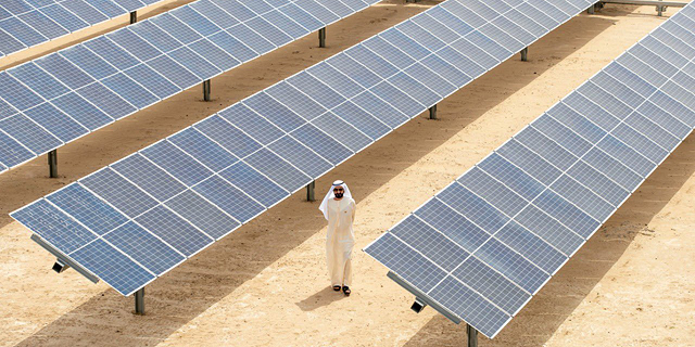 בזכות האנרגיה הסולארית: החשמל והמים בדובאי יוזלו בכ-30%