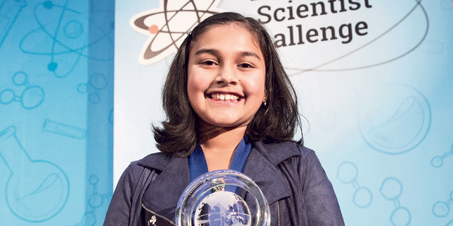 Gitanjali Rao receives the Discovery prize. Photo: Discovery Education/Andy King