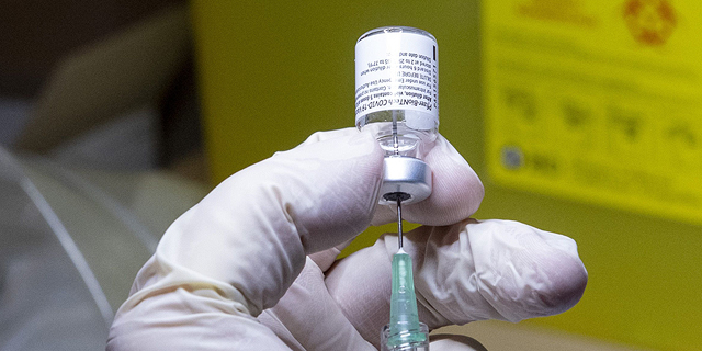 מחקר: החיסון לקורונה מתוצרת פייזר יעיל נגד המוטציה הבריטית