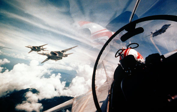 מבנה F14 באוויר, צילום: NARA