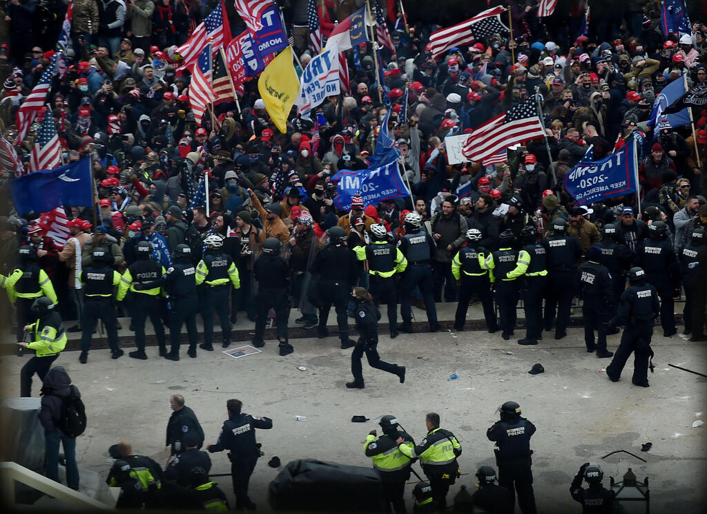 העימותים מחוץ לקונגרס, צילום: AFP