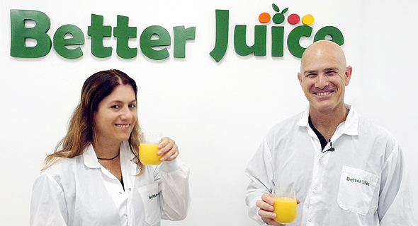 מימין: ערן בלאצ'ינסקי מייסד ומנכ"ל הסטארט-אפ Better Juice וגלי ירום מייסדת משותפת