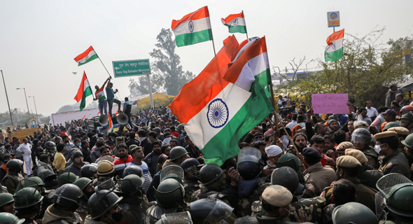 הפגנה של חקלאים בהודו, צילום: רויטרס