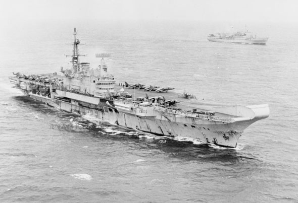 הצי הבריטי בדרכו לפוקלנד