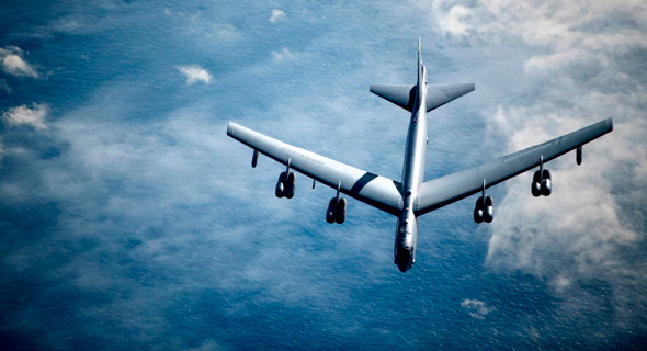 טס בגובה. B52, צילום: USAF