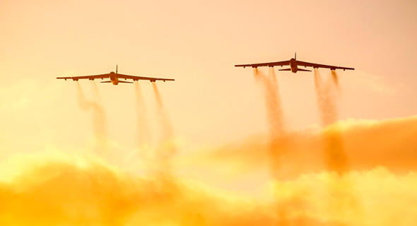 זוג מפציצים באוויר, צילום: USAF