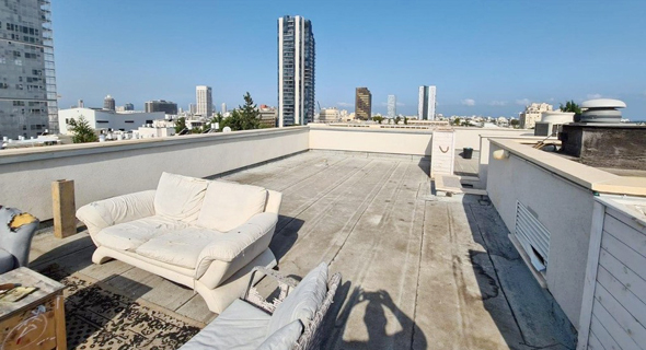 הגג בבניין שבו אהוד אולמרט ברחוב מטמון כהן תל אביב