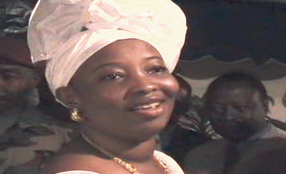 ממאדי טורה אשת נשיא גינאה לשעבר