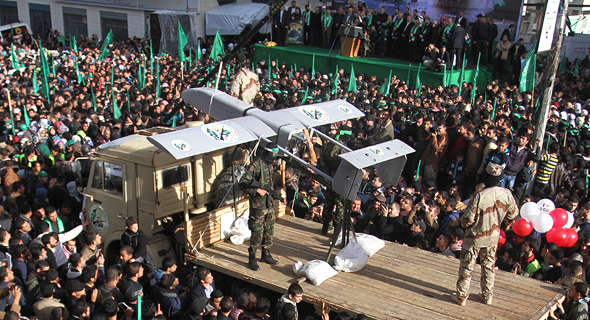 כטב"מ חמאס מוצג לראווה במצעד ב-2014, צילום: גטי אימג