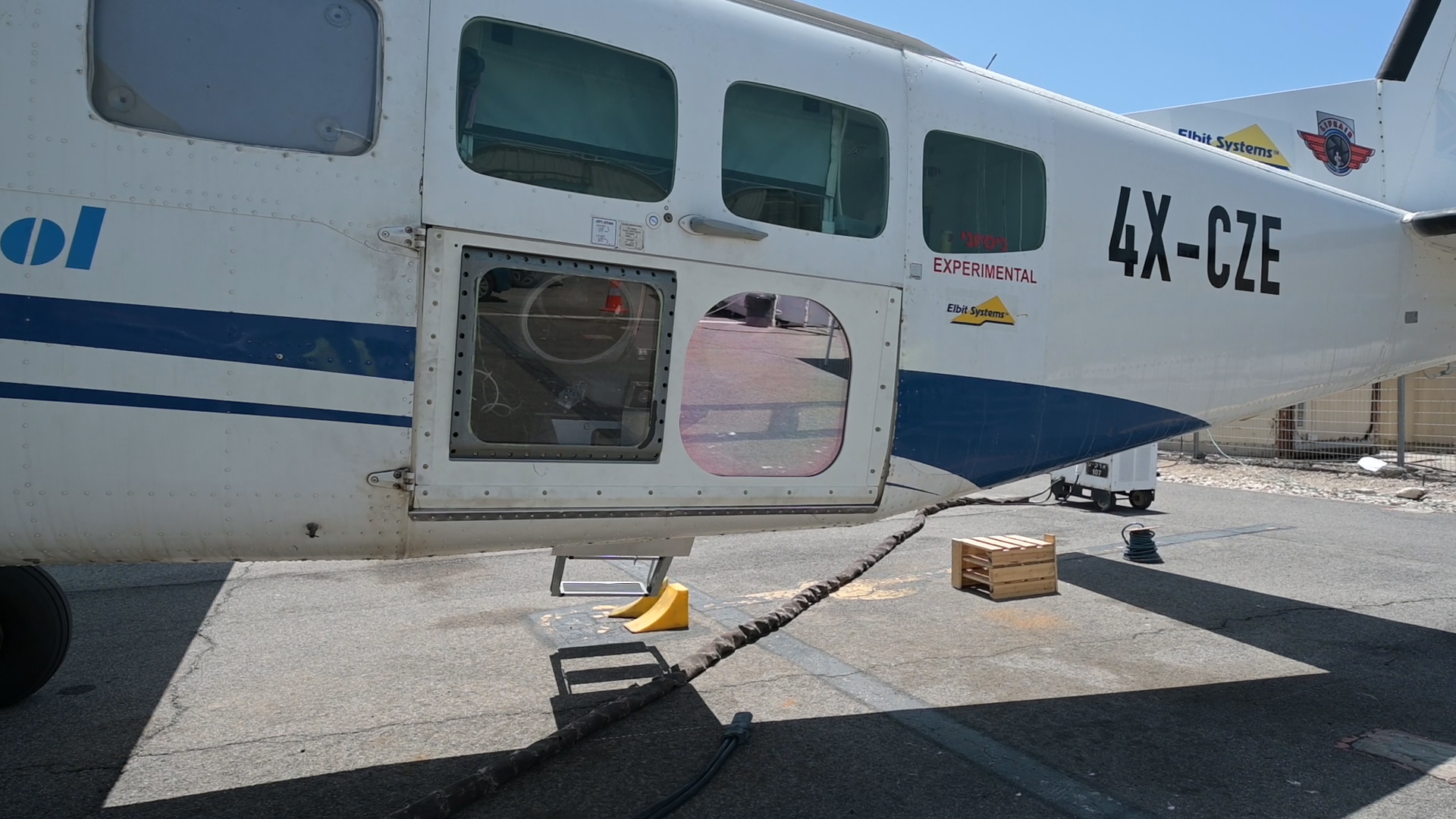 A High-Power Laser Weapon System installed on an aircraft. Photo: Ministry of Defense