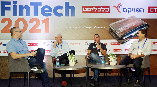Roee Bergman (left), Michman Business Credit Chairman Doron Spair, Fundbox’s GM Israel and CTO Dror Yosef, and Mesh Payments co-founder and CEO Oded Zehavi on stage at  Calcalist's FinTech 2021 Conference Photo: Yariv Katz   