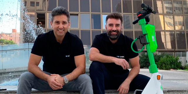 Israeli startup Anachoic partners with LIME to keep electric scooter riders safe