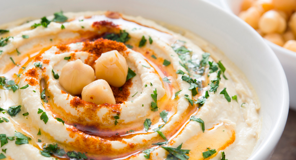 Aviv Labs and the Strauss Group want to grow the "hummus of the future." Photo: Shutterstock