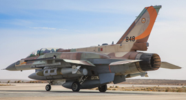 טייסים של חיל האוויר ב מטוס קרב f16